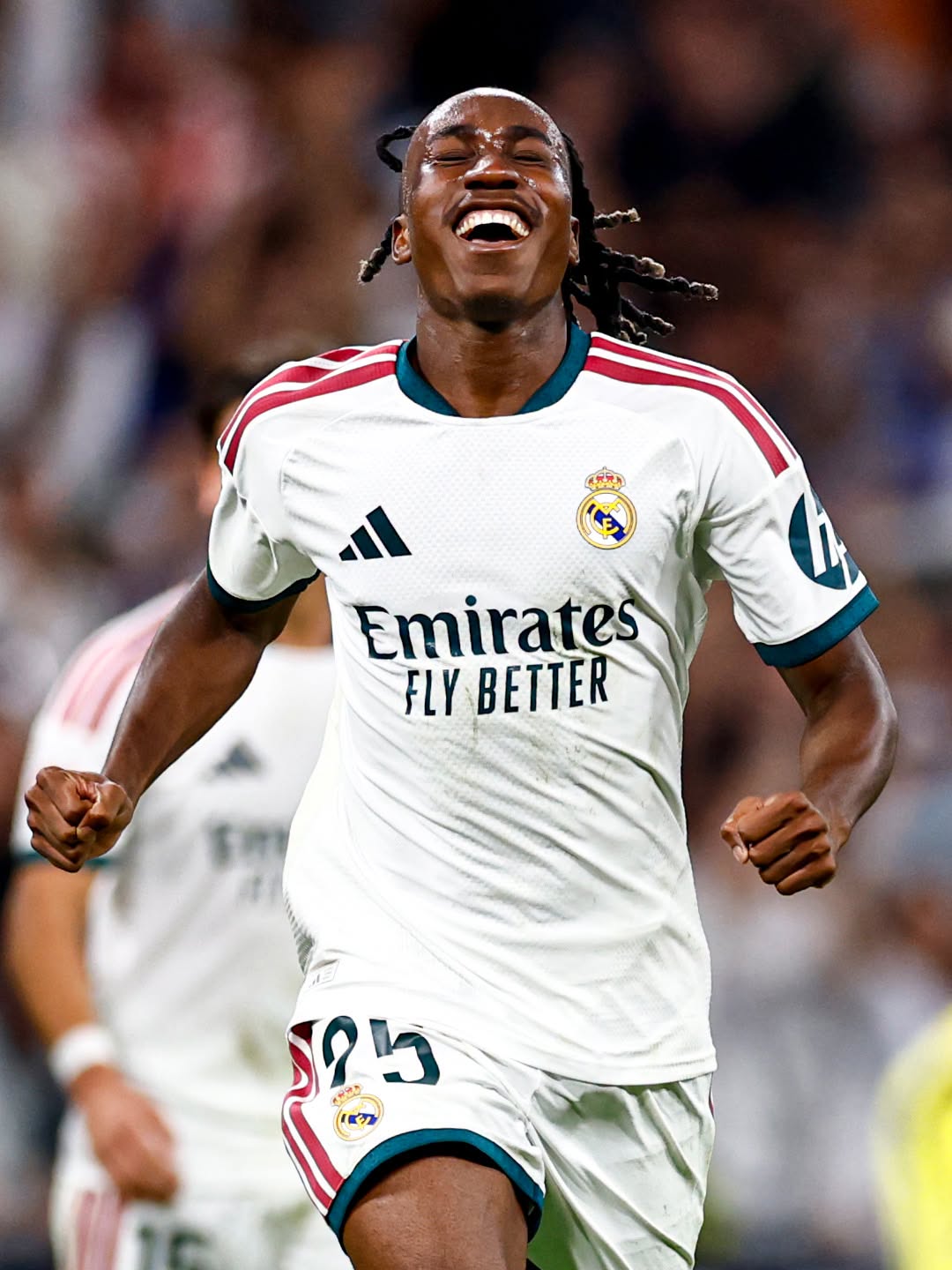 Yan Diomande celebrando el gol del partido.