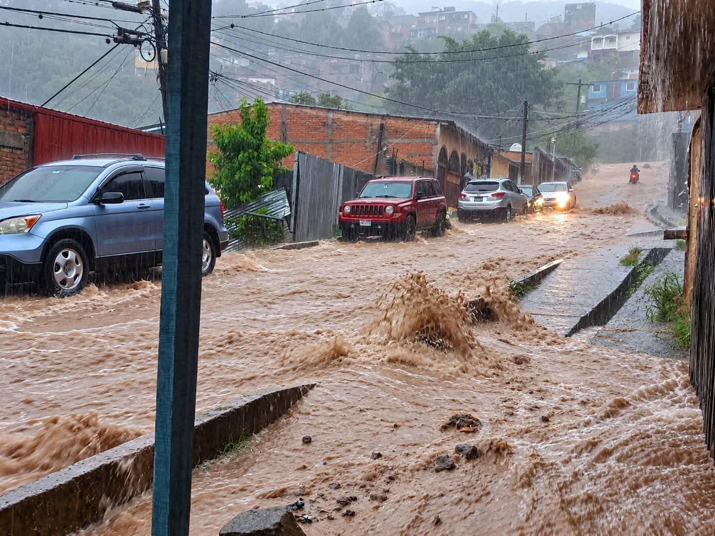 COPECO mantiene alerta verde en zonas vulnerables de Honduras ante el riesgo de inundaciones y deslizamientos.