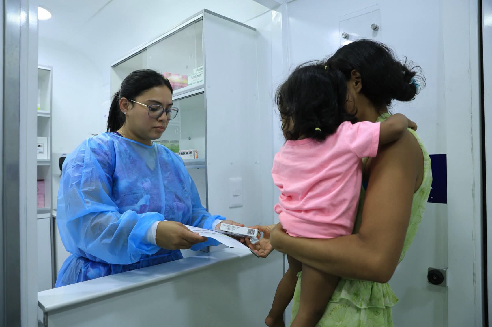 El Gobierno reporta avances en el pago de salarios al personal médico del sistema público.