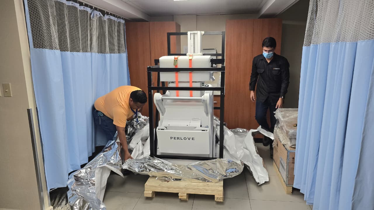 El Seguro Social de San Pedro Sula recibió cinco nuevos equipos portátiles de rayos X para fortalecer los servicios de diagnóstico.
