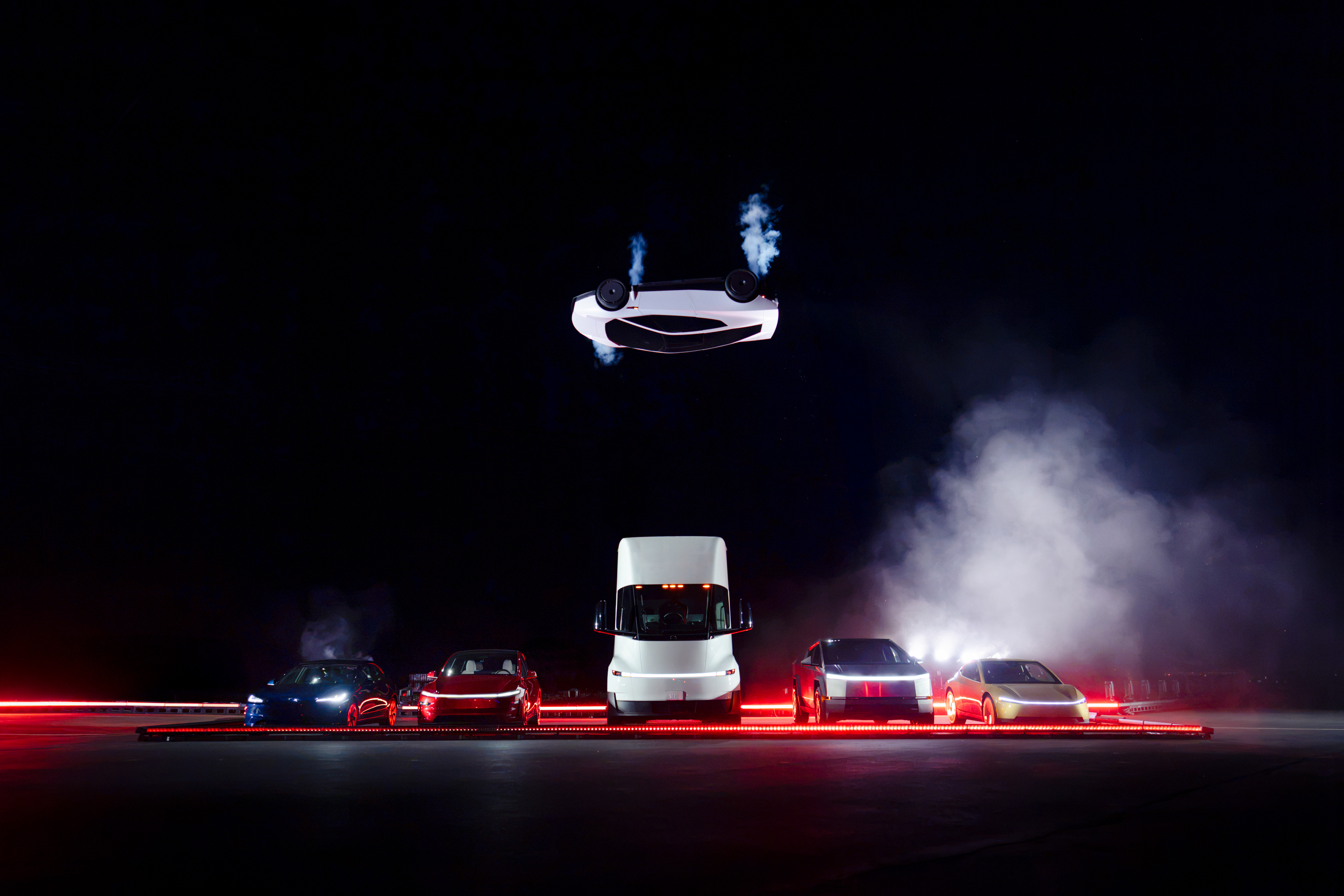 El Roadster realizó maniobras aéreas durante una demostración en Texas, Estados Unidos.