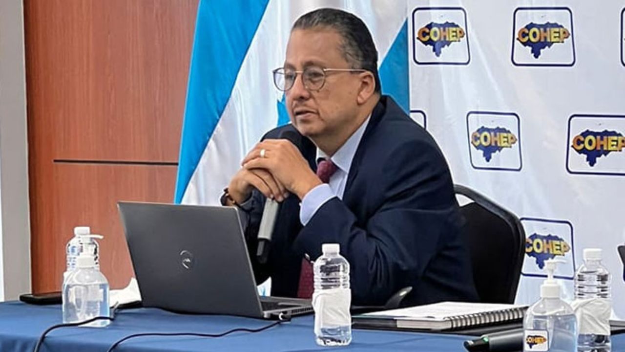 gerente de Política Económica del Consejo Hondureño de la Empresa Privada (COHEP), Santiago Herrera.