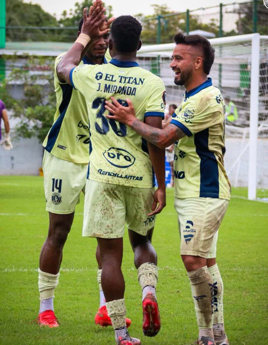 Motagua saco los tres puntos ante Platense.