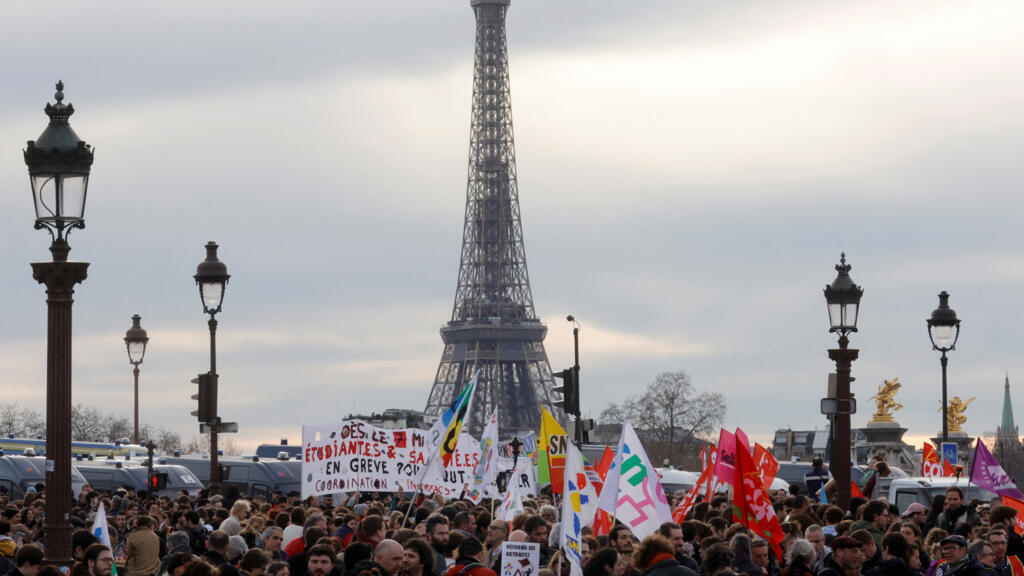 5. Francia anunció toques de queda parciales