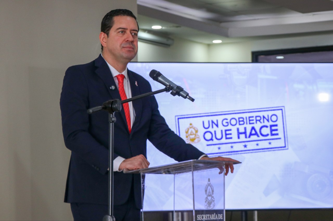 Secretario de Sefin Emilio Hércules detalla datos macroeconómicos