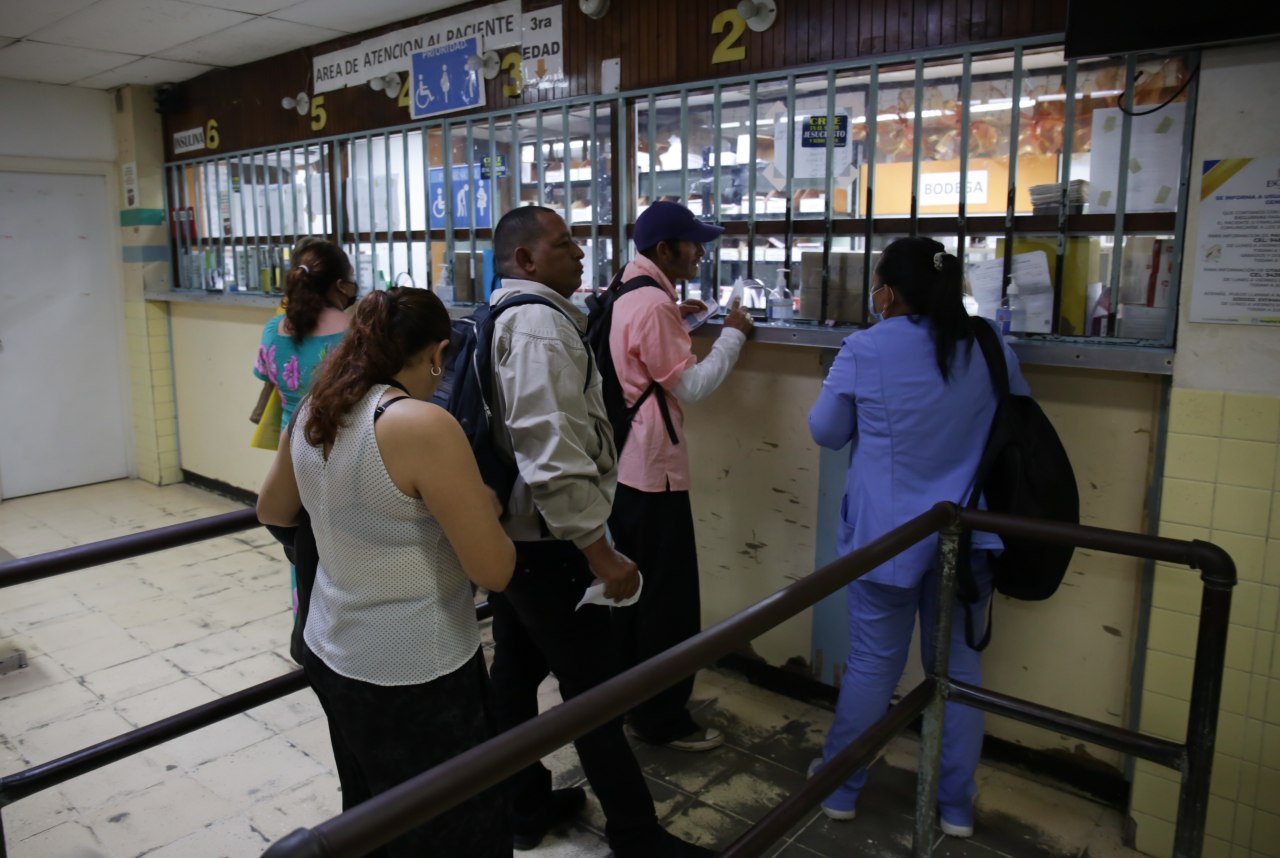 Los pacientes deambulan por los hospitales