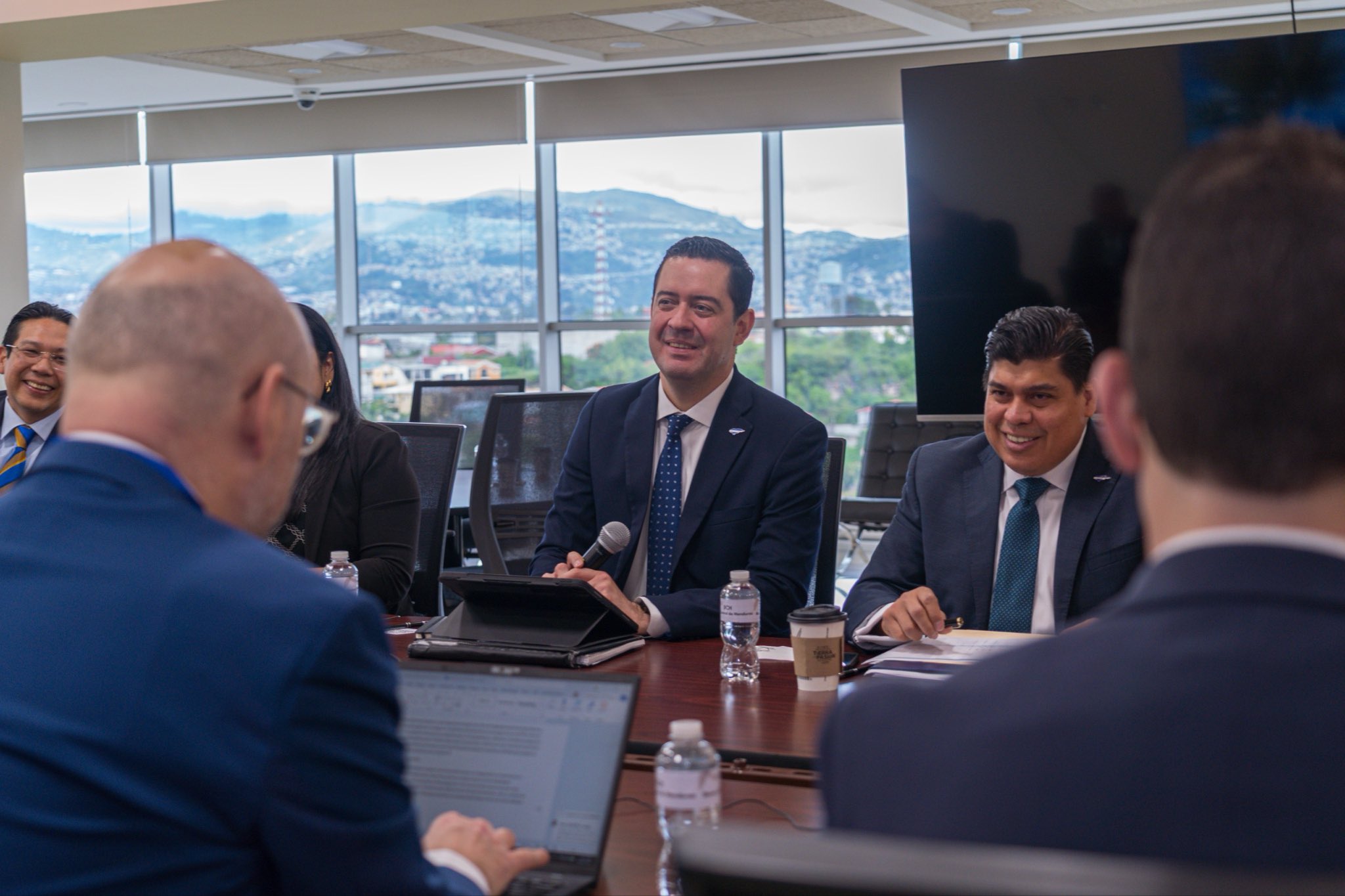 Emilio Hércules, secretario de Finanzas forma parte del elenco que cabeza la sexta revisión del FMI.