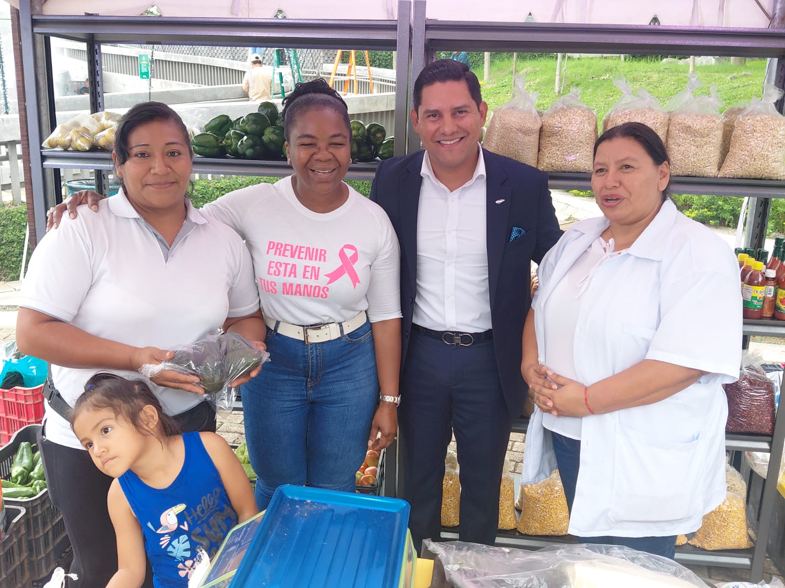 Invitados especiales presentes en el lanzamiento de la nueva imagen de  BANASUPRO