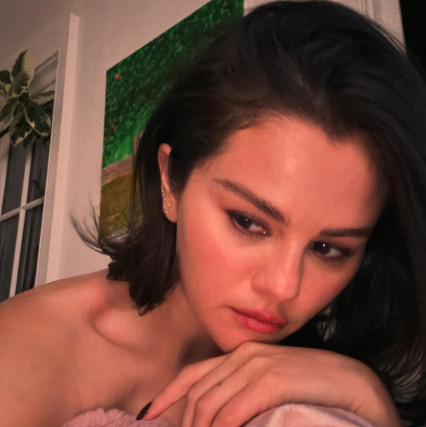 Selena Gómez compartió en Instagram su experiencia con la nicotina y explicó por qué recomienda a sus seguidores evitar el vapeo.