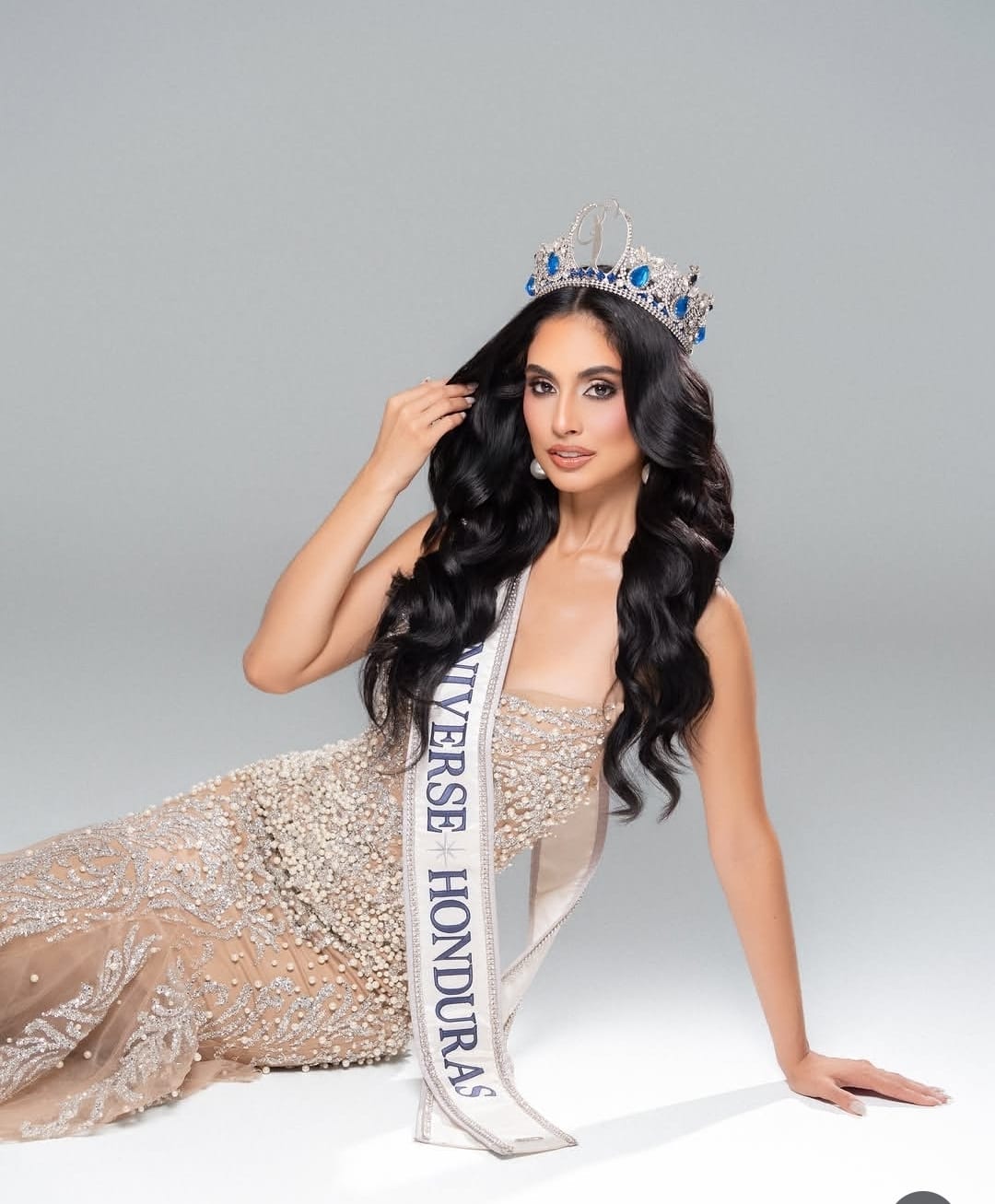 La esplendorosa imagen de LUISA PINEDA