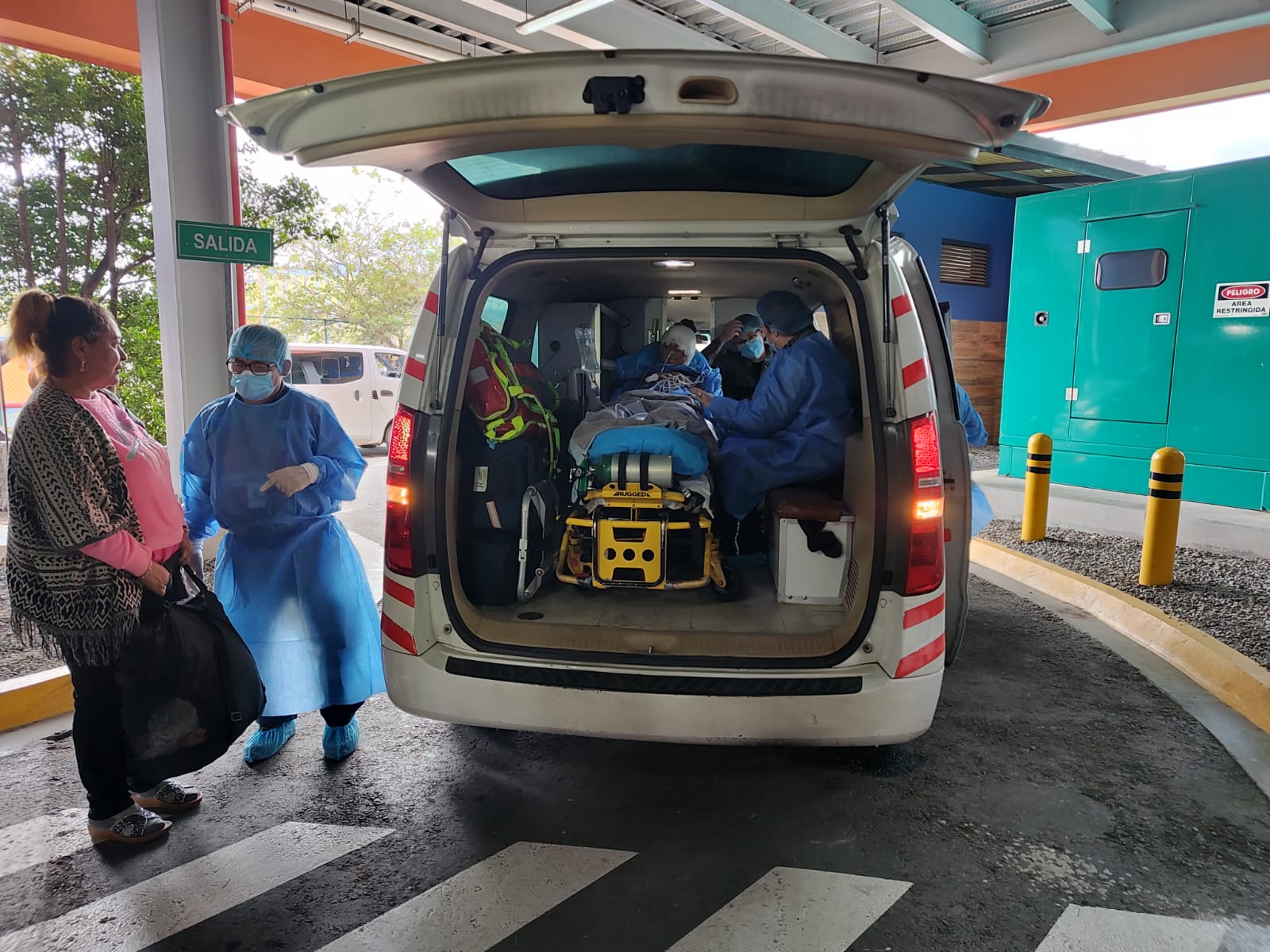 Las autoridades han facilitado su traslado a un hospital especializado en este tipo de casos