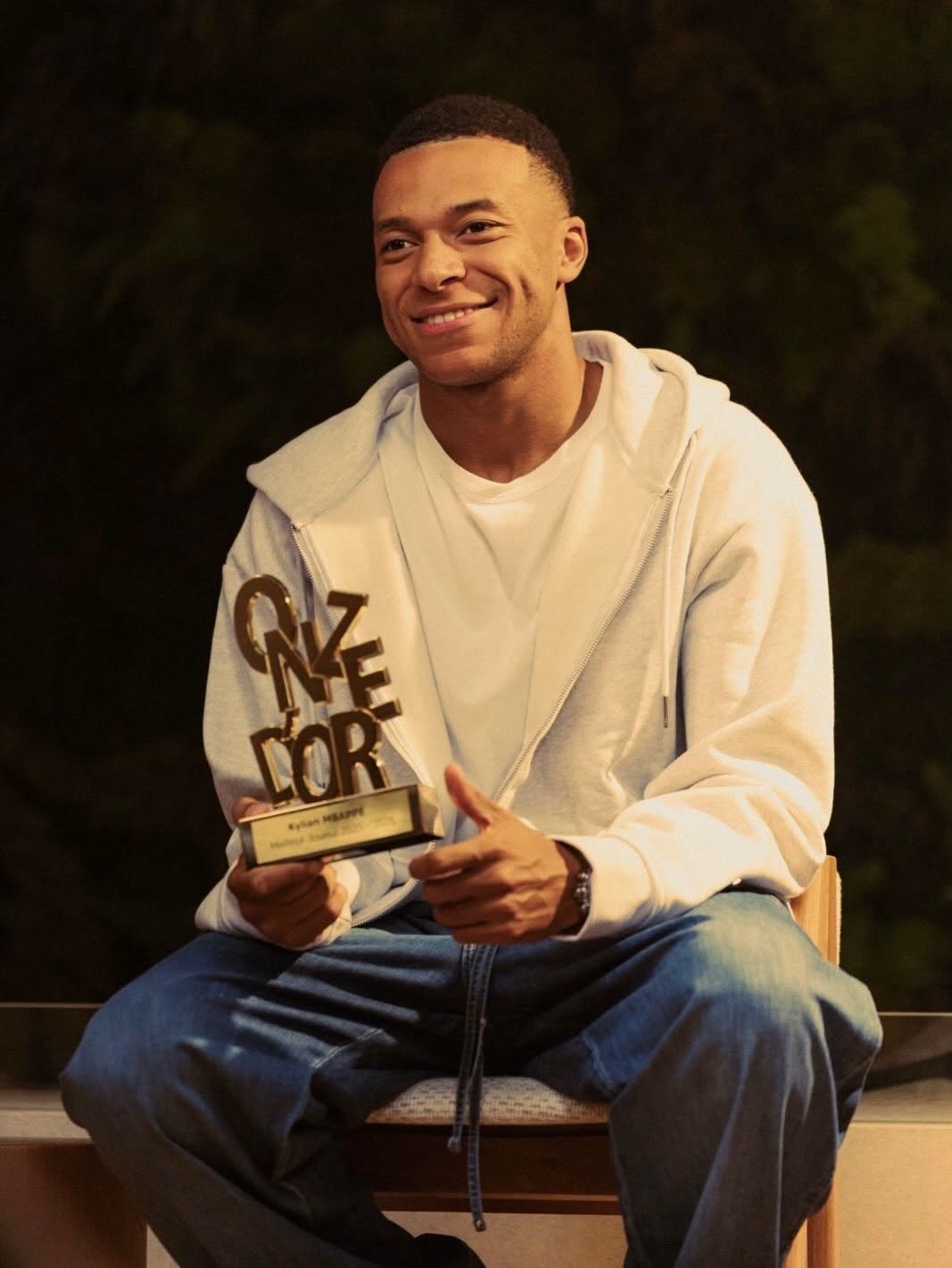 Kylian Mbappé ocupa el tercer lugar.