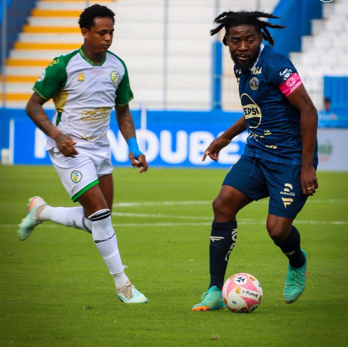 Motagua derroto 2-0 a Juticalpa en el estadio Chelato Uclés.