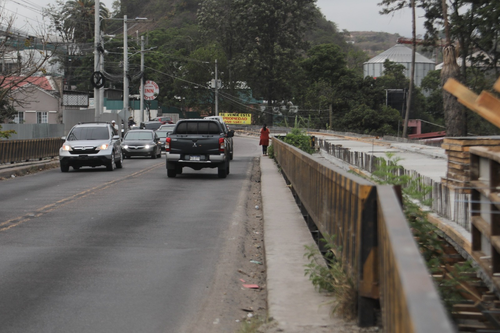 La ampliación del puente Germania contempla tres carriles para mejorar el tránsito en la salida sur de Tegucigalpa.