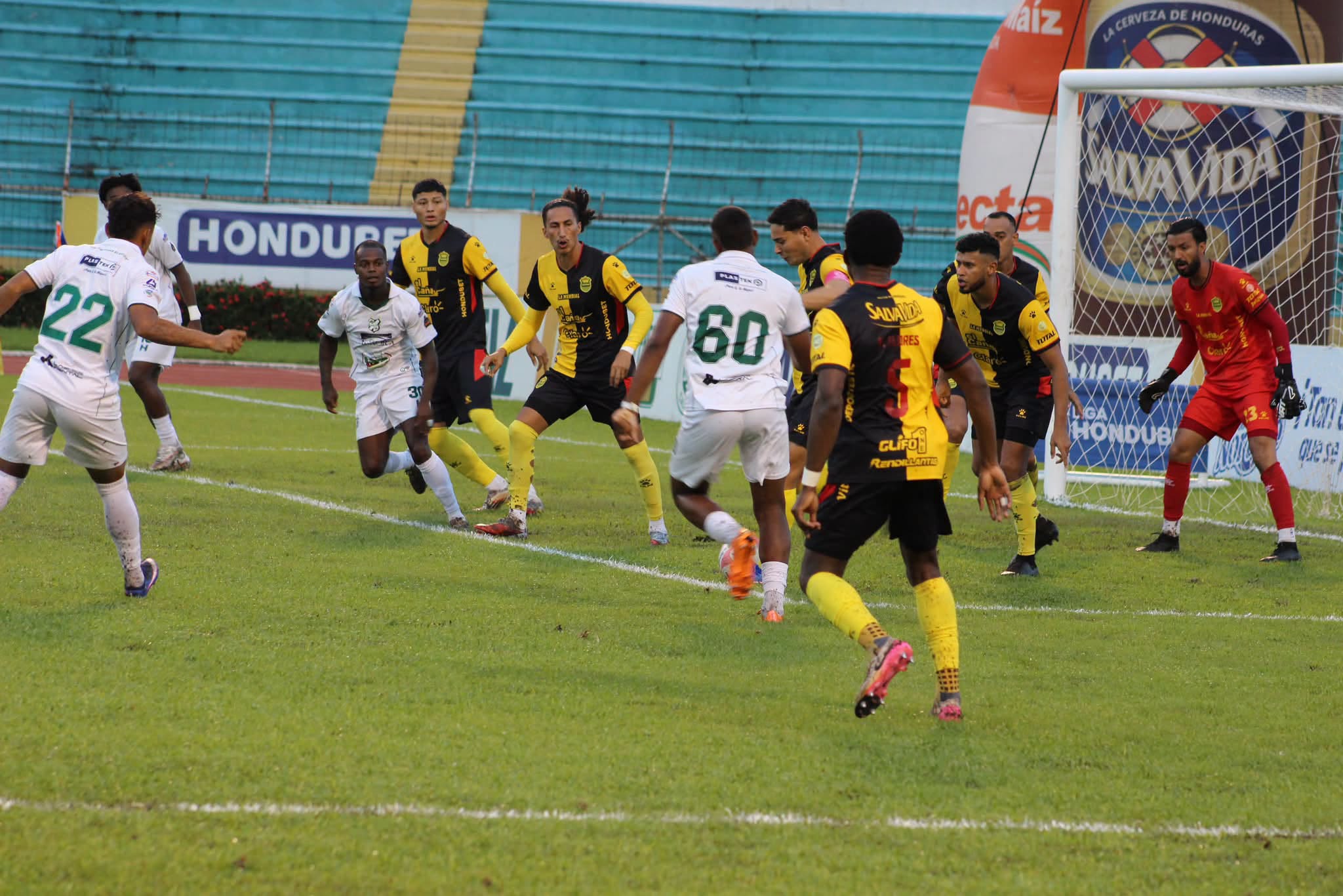 Platense cayó 3-4 ante Real España.
