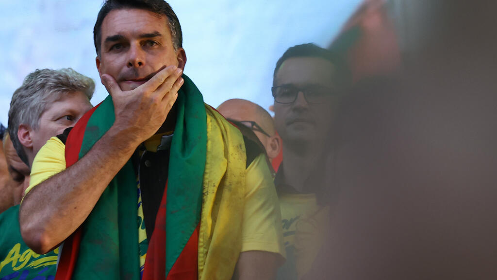 Bolsonaro es investigado por dos presuntos delitos de lavado de dinero.