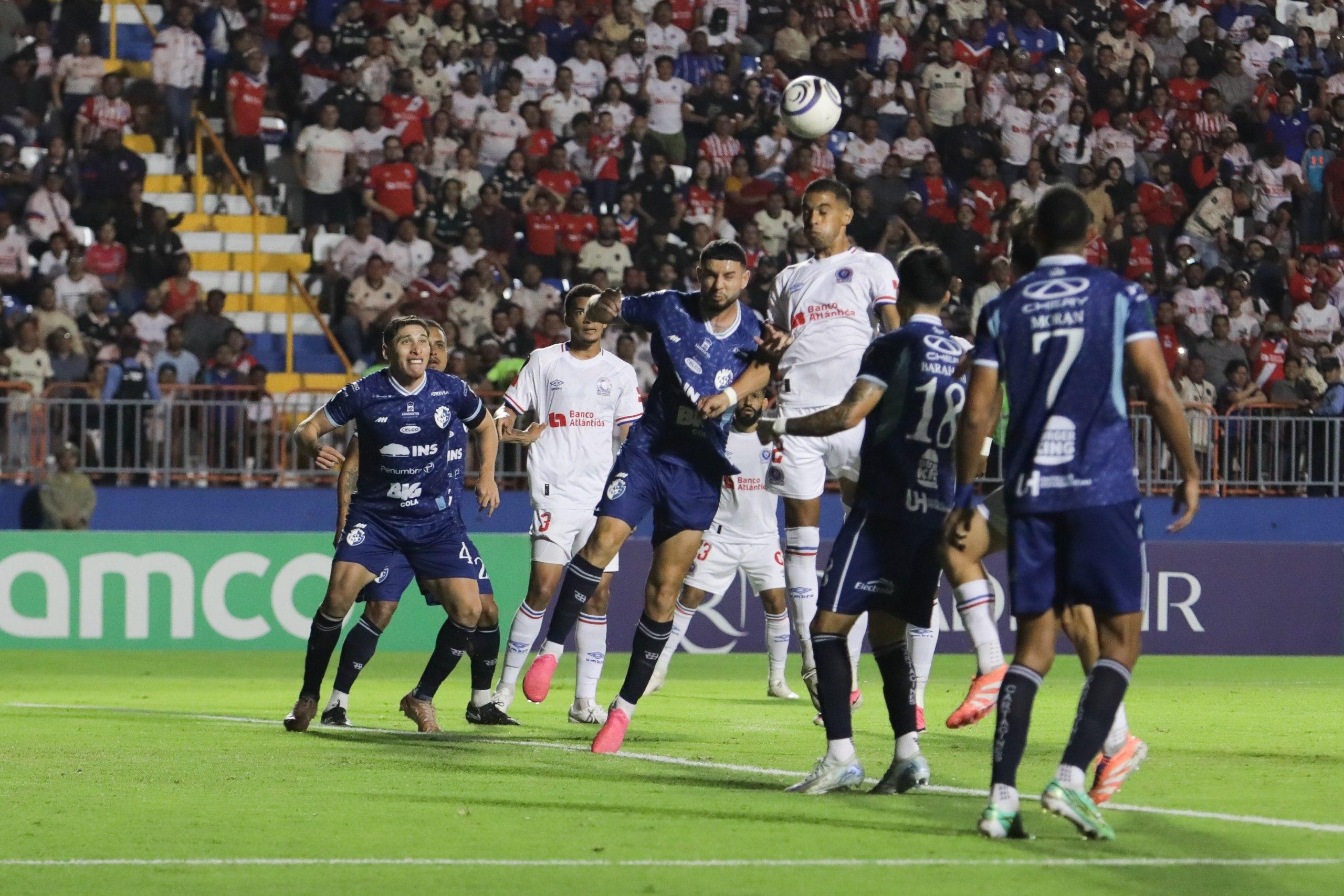 Olimpia logro su clasificación a la Copa de Campeones de la Concacaf 2027. · Foto: Emilio Flores DNH.