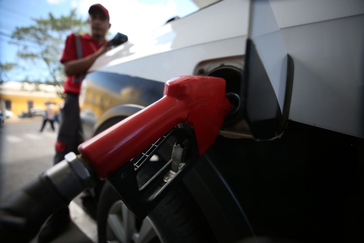 El gobierno subsidia los combustibles